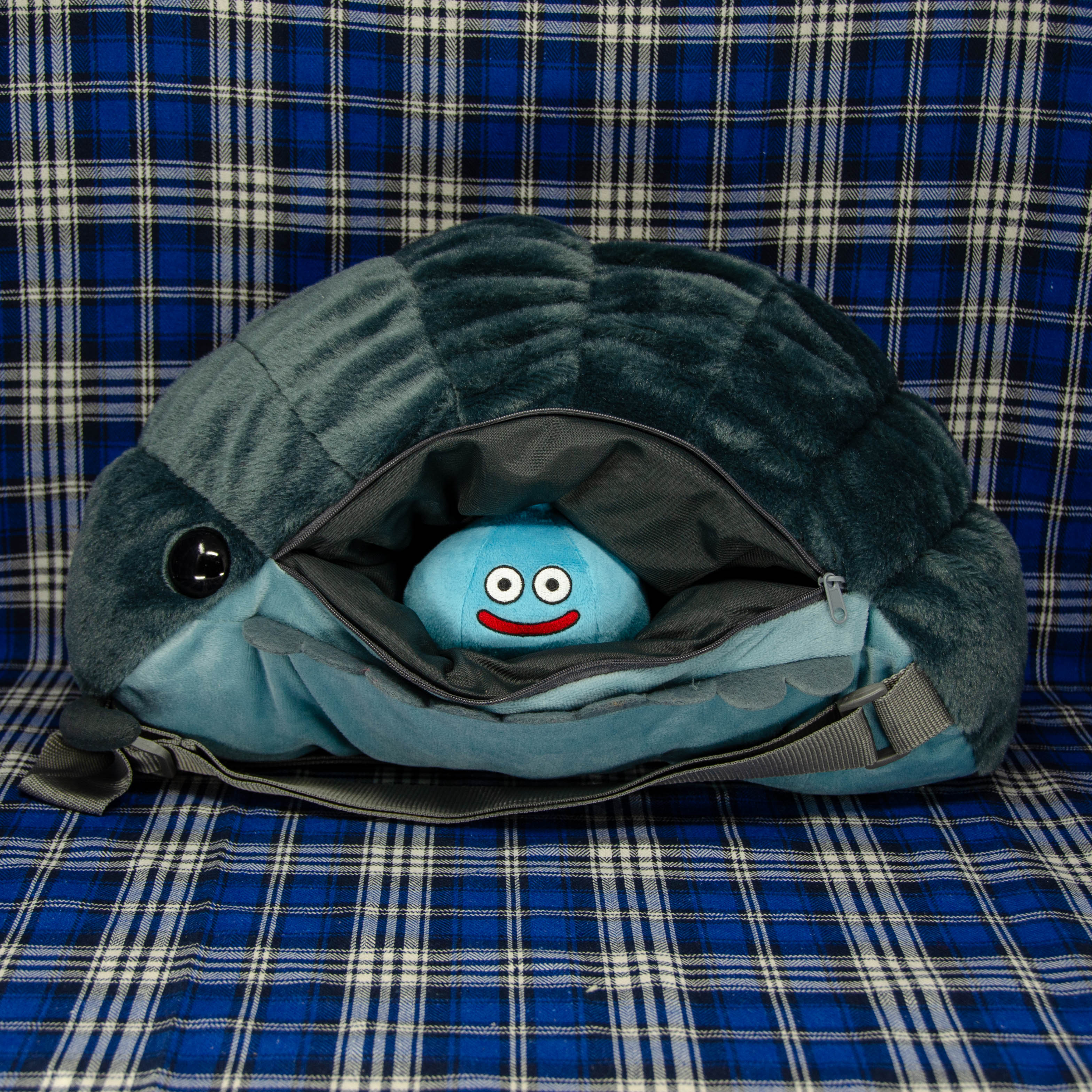 Pillbug Large Backpack with Dual Straps